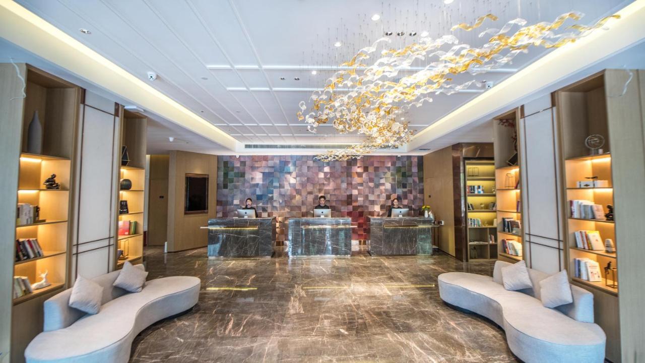 Atour Hotel Kunming Cuihu Exteriör bild