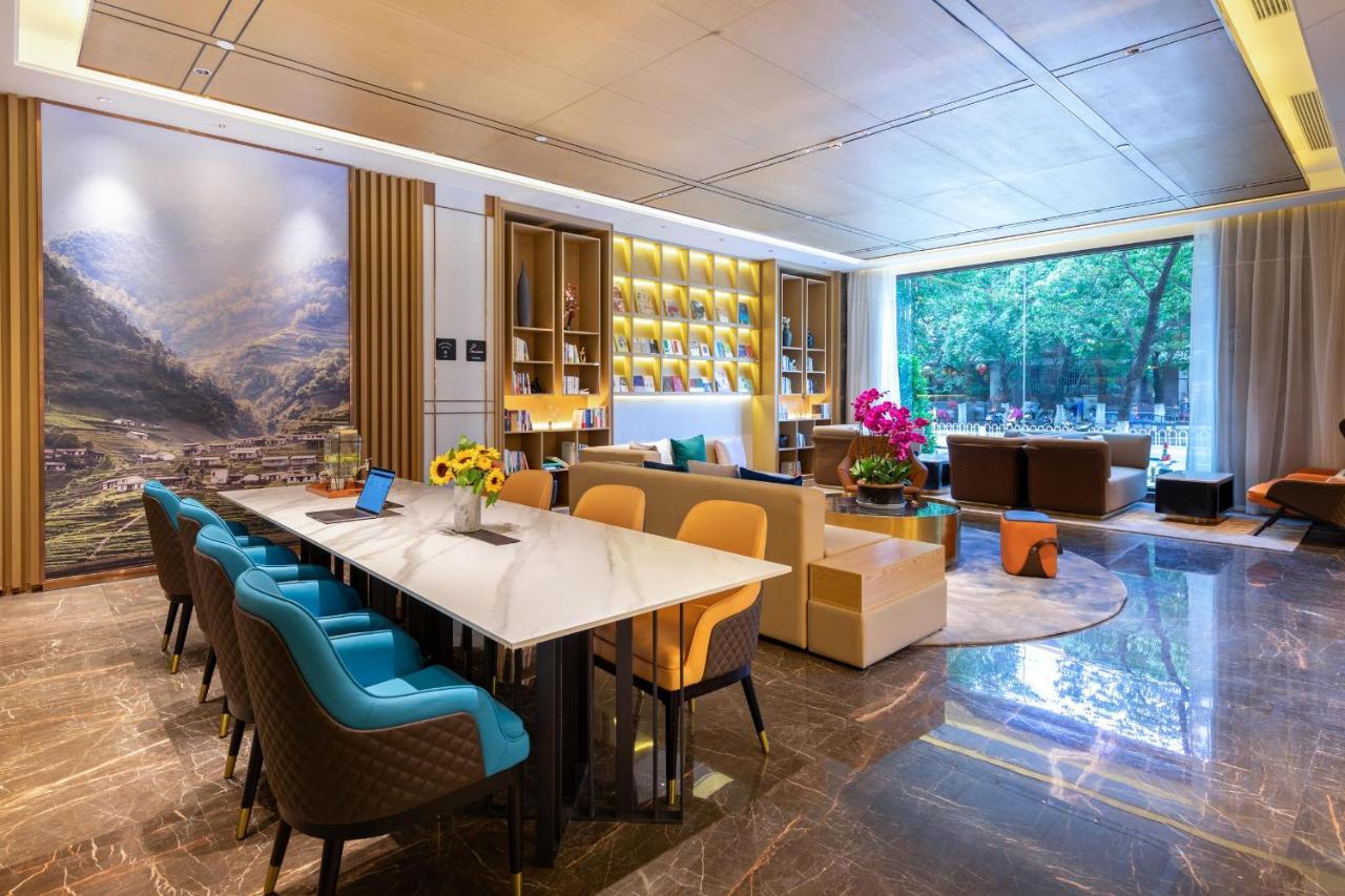 Atour Hotel Kunming Cuihu Exteriör bild